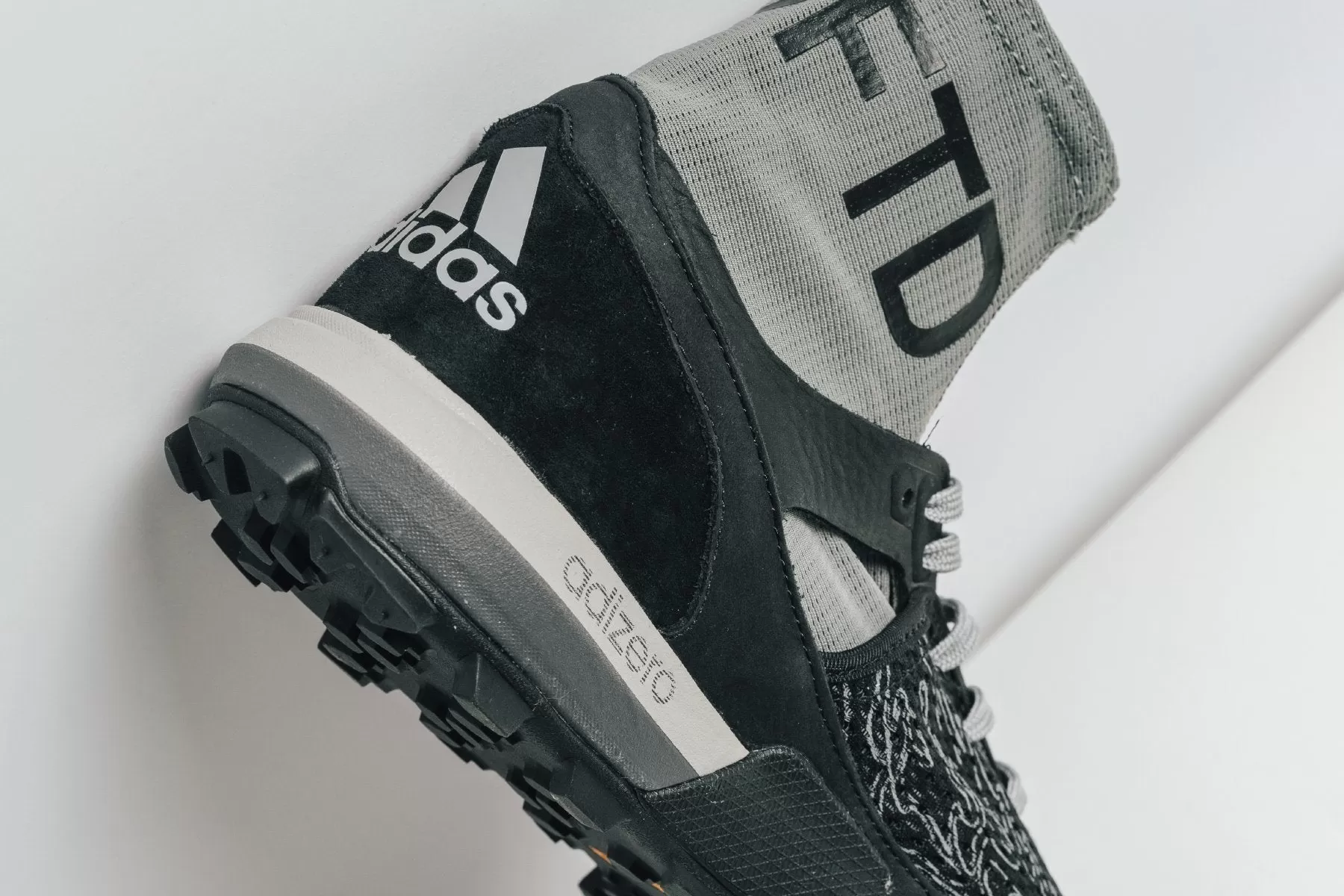 Adidas Originals x Undefeated Adizero XT Boost - Shift Grey/Cinder/Utility Black