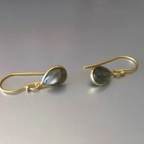 Agma Earrings With Labradorite