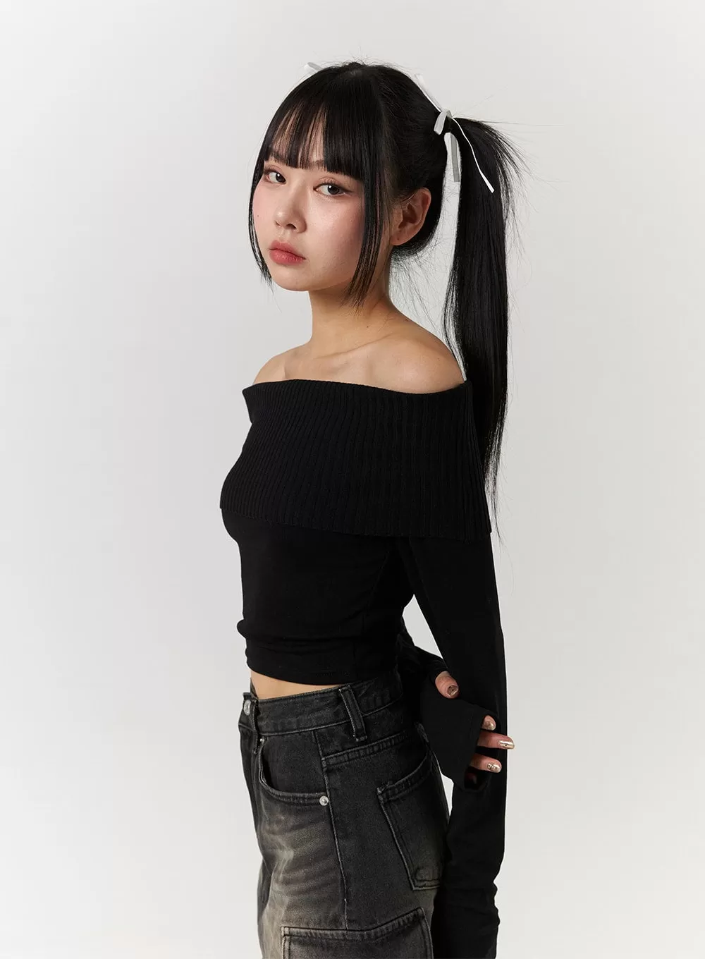 Solid Off-Shoulder Crop Top CJ405