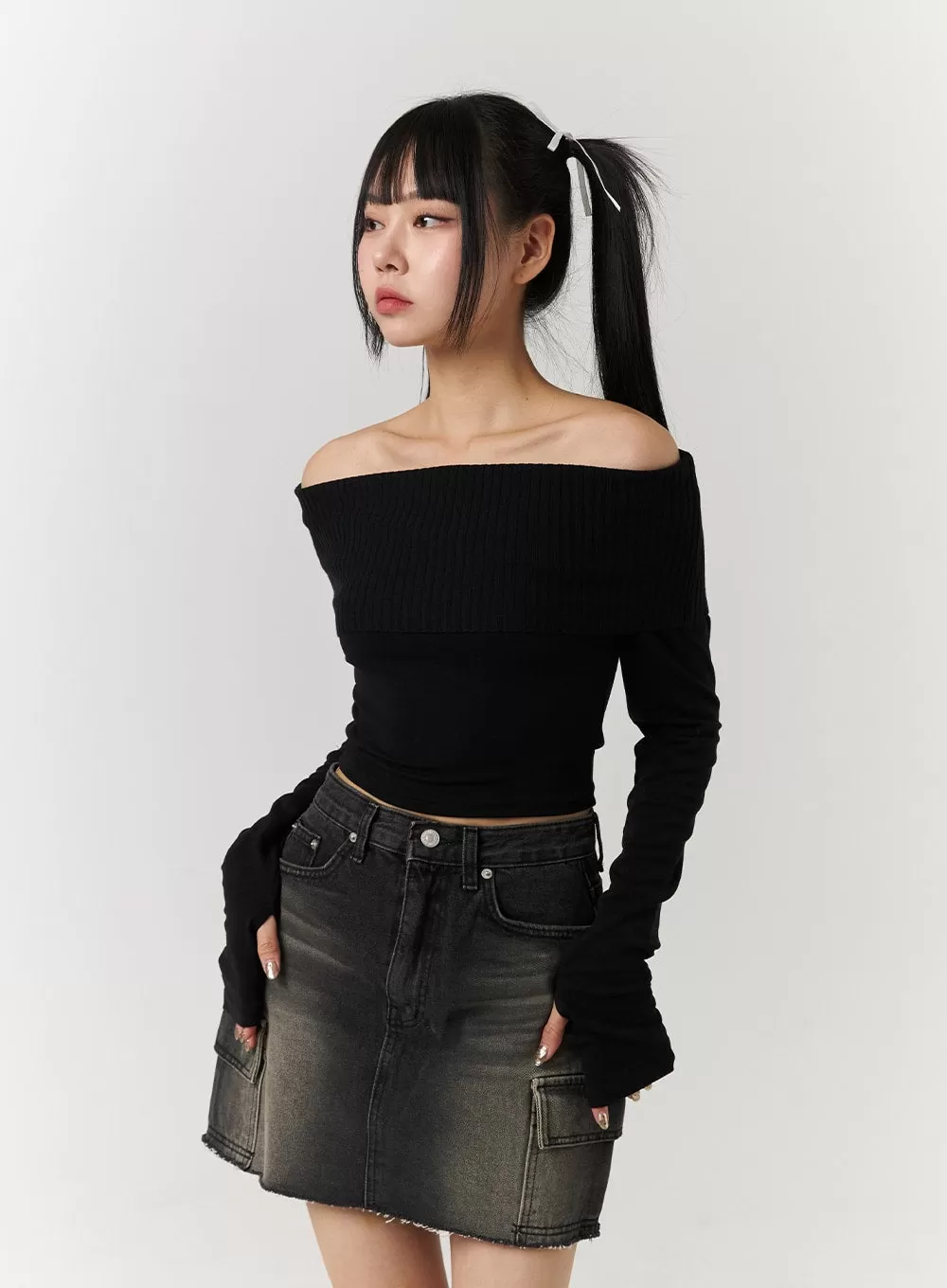 Solid Off-Shoulder Crop Top CJ405