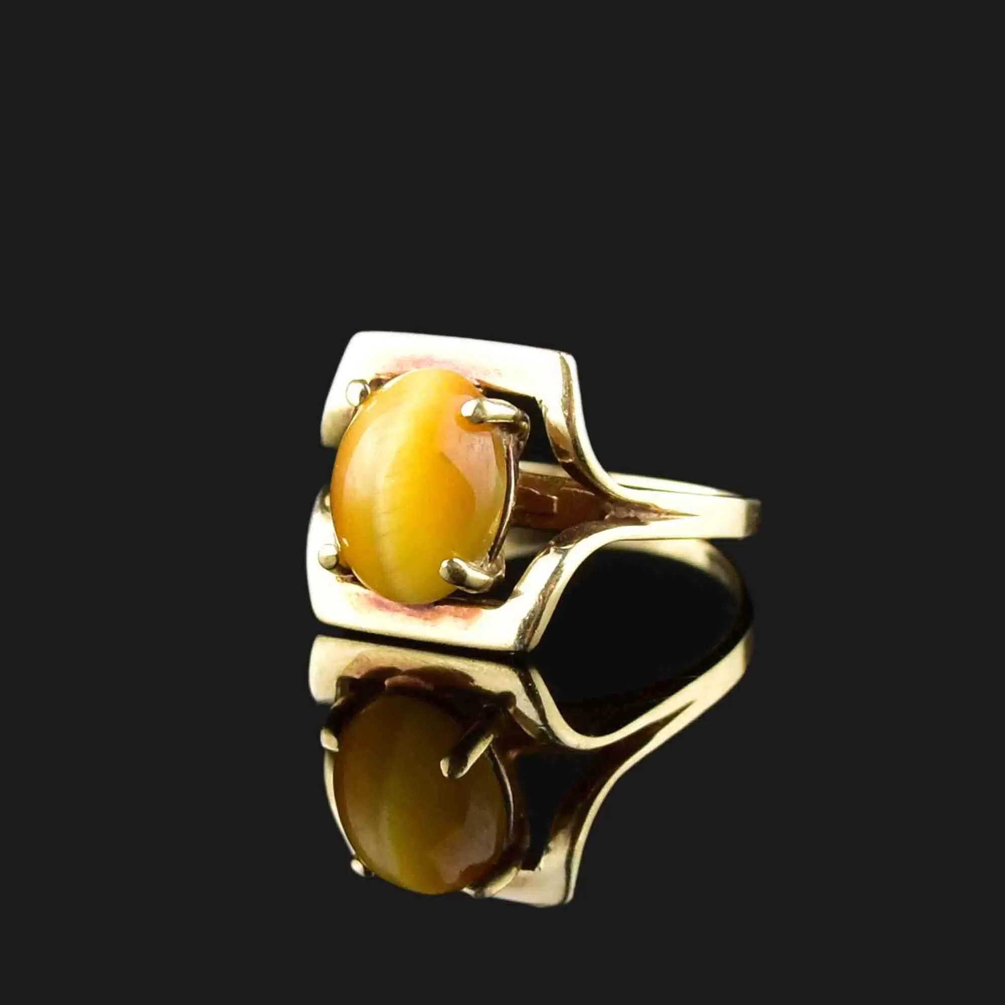 Vintage 10K Gold Cats Eye Ring