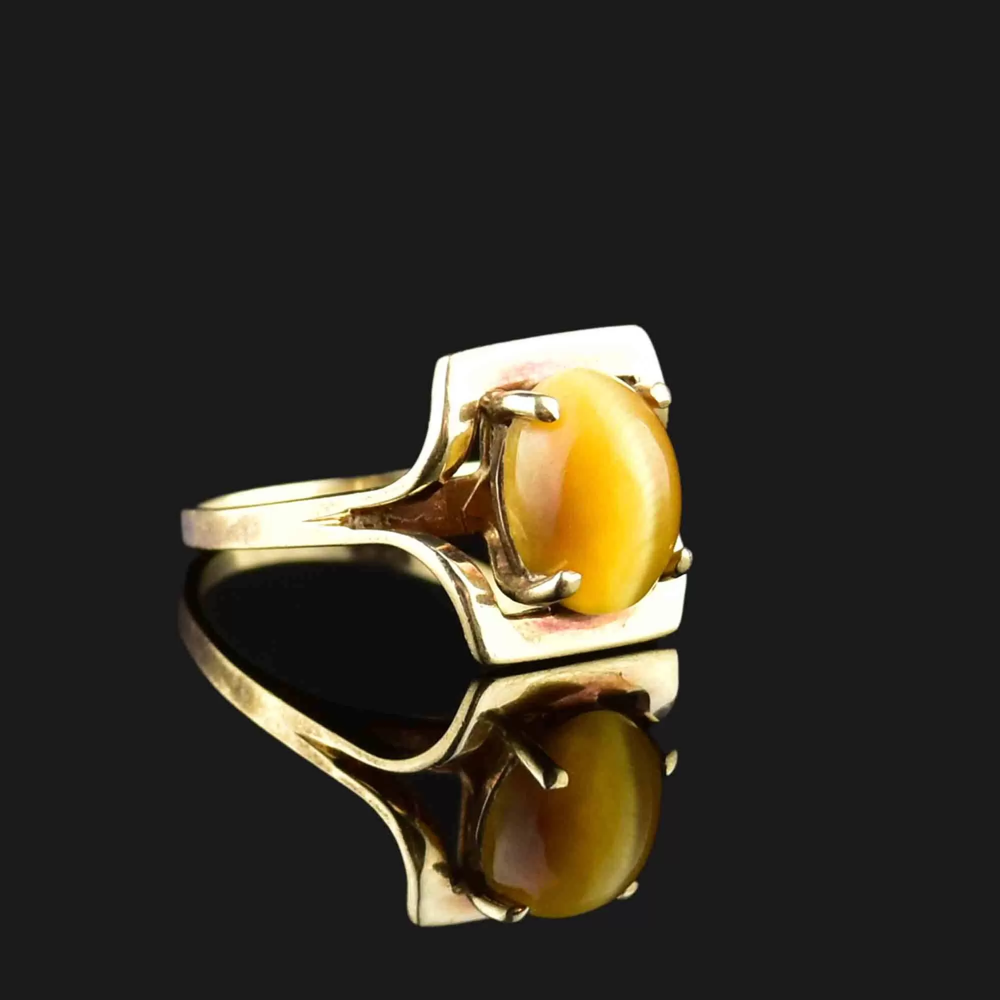 Vintage 10K Gold Cats Eye Ring