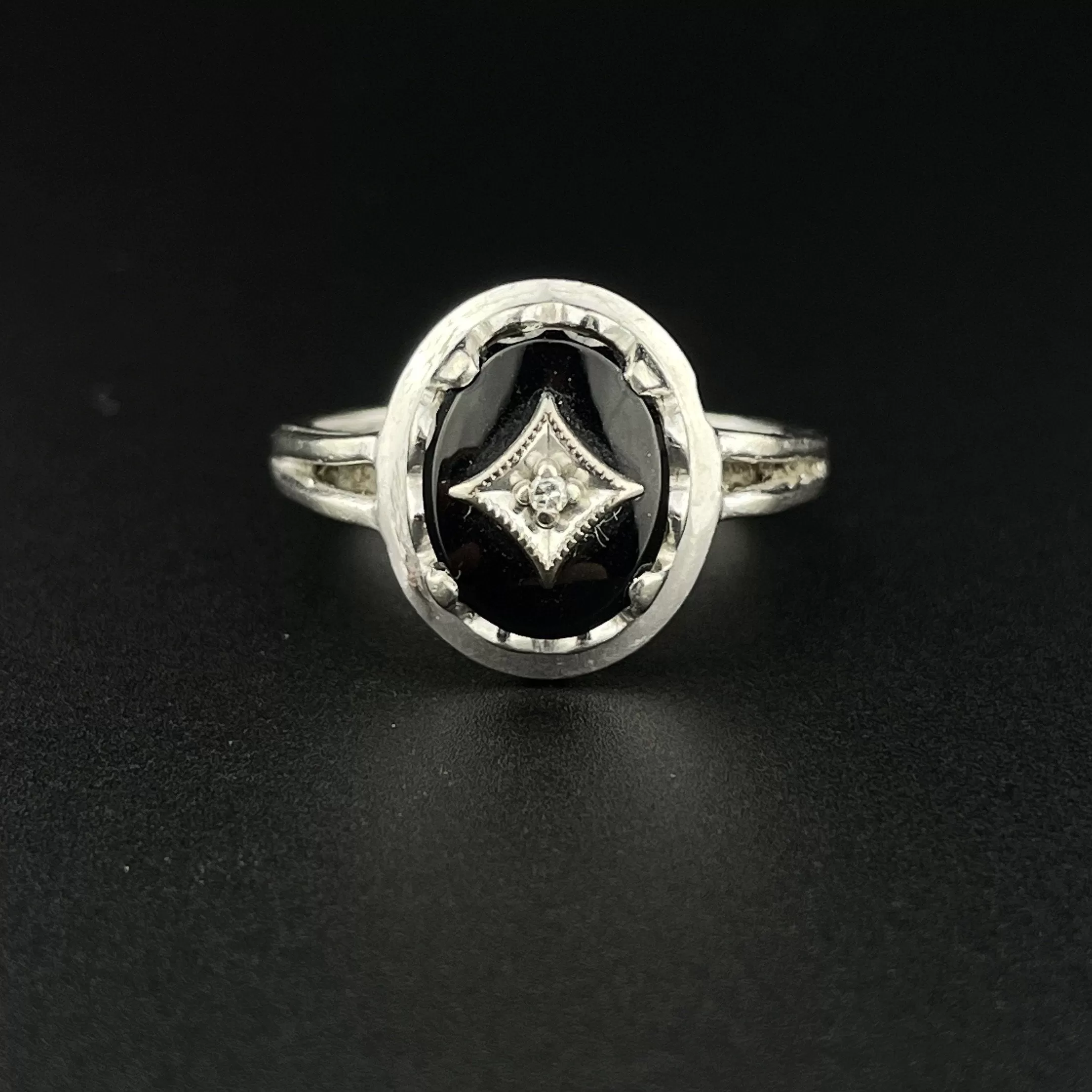 Vintage Art Deco 10K White Gold Black Onyx Diamond Ring, Sz 6 1/4